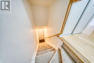 1496 Victoria Park Ave in Toronto, ON - Building Photo - Building Photo