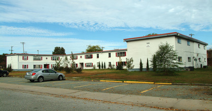 Garden View Apartments in Newport News, VA - Building Photo - Building Photo