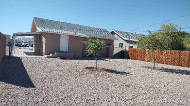 592 N Eucalyptus Ave in Blythe, CA - Building Photo - Building Photo