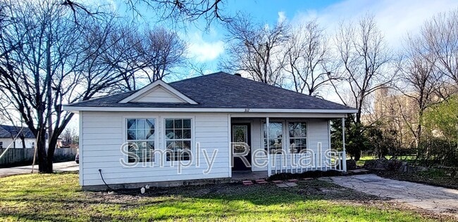property at 3112 Travis St