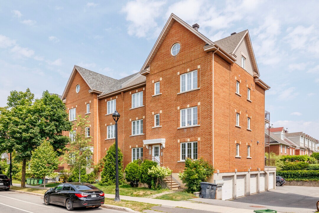 1737 Alexis-Nihon Boul in St. Laurent, QC - Building Photo