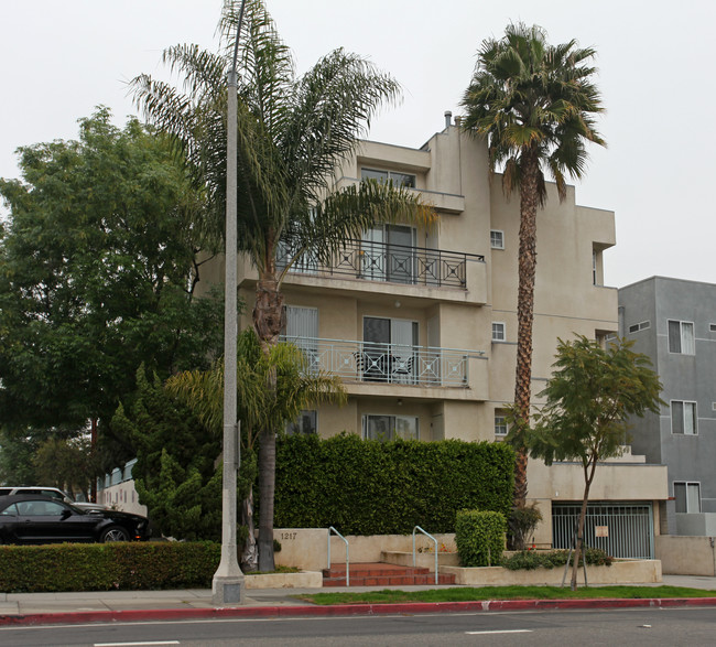 1217 20th St in Santa Monica, CA - Building Photo - Building Photo