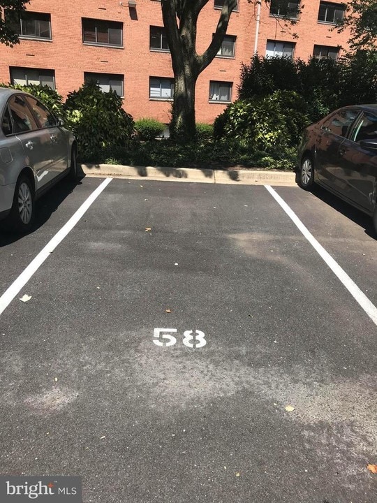 3900 Tunlaw Rd NW-Unit -604 in Washington, DC - Building Photo