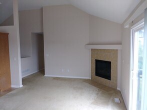 11624 N Manning Ave in Kansas City, MO - Building Photo - Building Photo