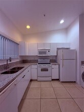 3820 SW 48th Ave in Pembroke Park, FL - Building Photo - Building Photo