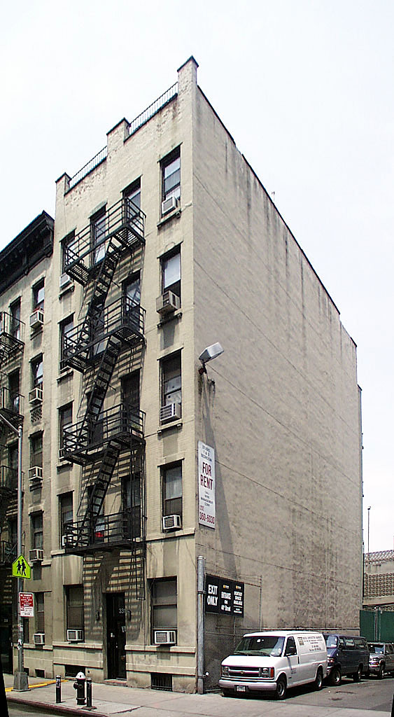 331 West 43rd in New York, NY - Foto de edificio - Building Photo