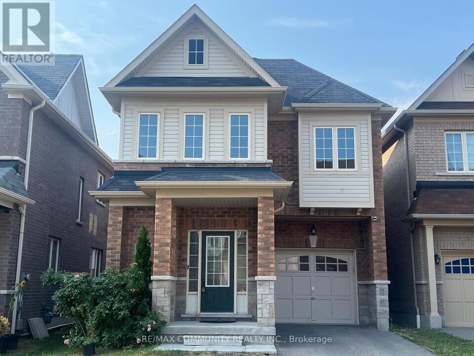 12 Mortlock St in Ajax, ON - Building Photo