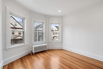 21 Sydney St, Unit 3 in Boston, MA - Building Photo - Building Photo