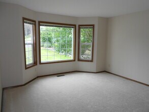 2934 Hunter Way in West Linn, OR - Building Photo - Building Photo