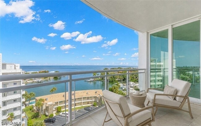 property at 1325 Snell Isle Blvd NE