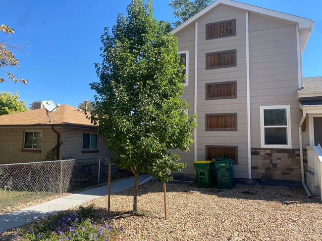 3126 S Acoma St in Englewood, CO - Building Photo - Building Photo