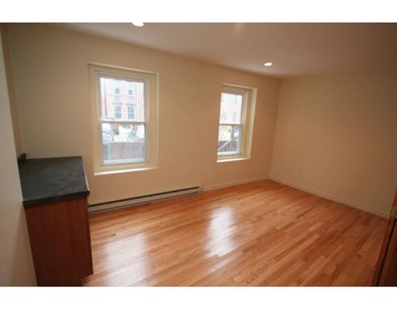 13 Hanover Ave, Unit 1 in Boston, MA - Building Photo - Building Photo