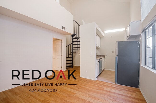 property at 4651 Cahuenga Blvd