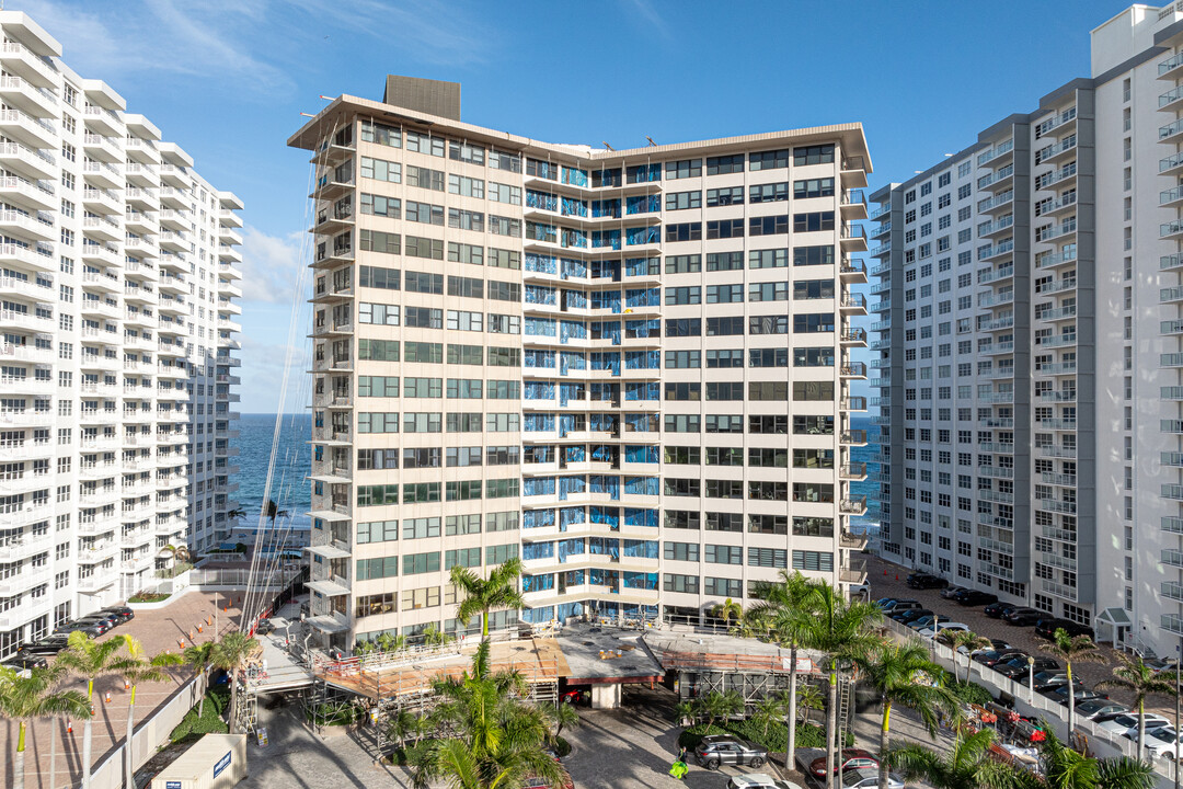 Galt Ocean Club Condominium in Fort Lauderdale, FL - Building Photo