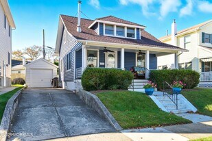 425 Washington Ave in Avon By The Sea, NJ - Building Photo