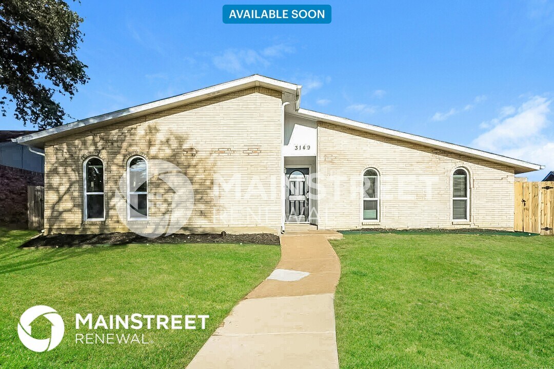 3149 Oak Hill Rd in Carrollton, TX - Building Photo