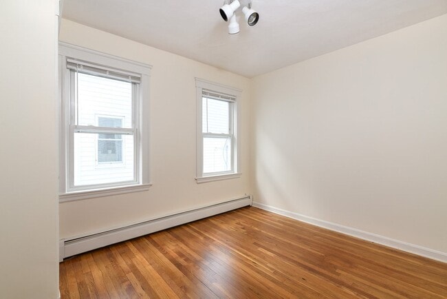 305 Hurley St in Cambridge, MA - Building Photo - Building Photo