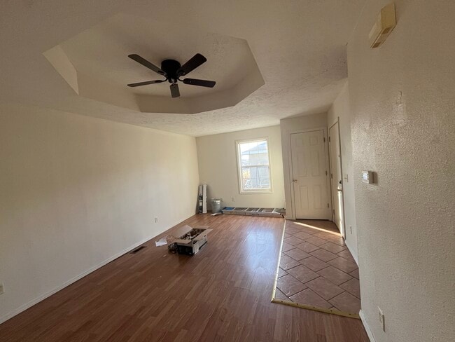 935 W Poplar St, Unit A in Springfield, MO - Building Photo - Building Photo