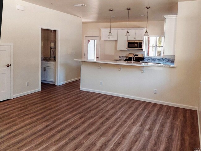 1299 Glenn St in Santa Rosa, CA - Building Photo - Building Photo