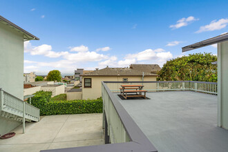 Sea View Apartments in Monterey, CA - Building Photo - Building Photo