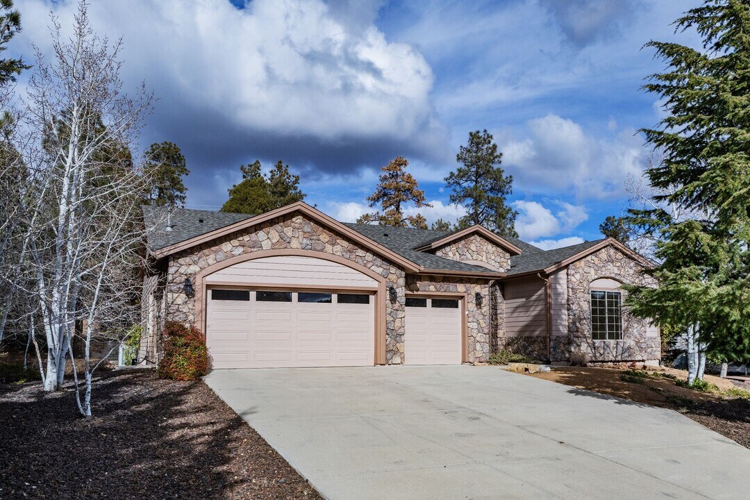1970 Copper Basin Rd in Prescott, AZ - Building Photo