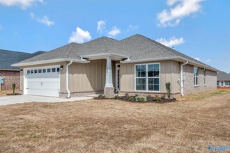 205 Gwynns Fall Trl in Huntsville, AL - Building Photo - Building Photo