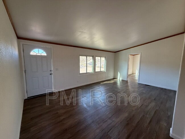 135 Jim Denning Way in Sun Valley, NV - Building Photo - Building Photo