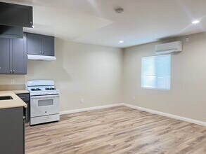3934 2nd Ave, Unit 3934 12 in Los Angeles, CA - Building Photo - Building Photo