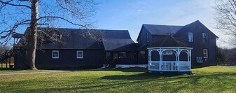 235 Lasher Rd, Unit 2 in Tivoli, NY - Building Photo