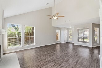 3643 Storm Creek Dr in Houston, TX - Building Photo - Building Photo