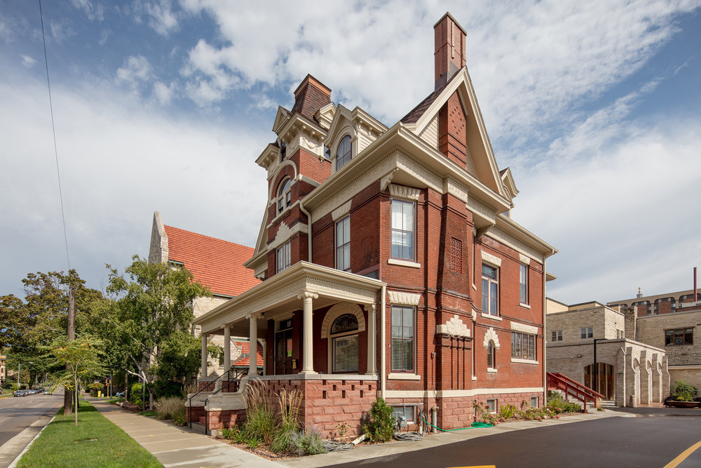 15 W Gorham St in Madison, WI - Foto de edificio