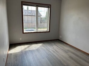 102 Jaspar Crescent in Red Deer, AB - Building Photo - Building Photo