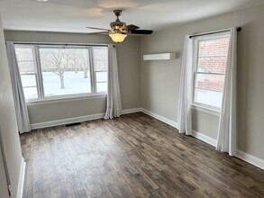 329 W Broadway St in Frankfort, KY - Building Photo - Building Photo