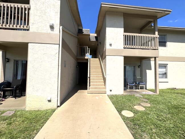 property at 1830 Abbey Rd