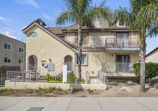 10129 Commerce Ave in Tujunga, CA - Building Photo - Building Photo