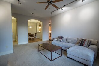 2600 Hillsboro Pike in Nashville, TN - Building Photo - Building Photo