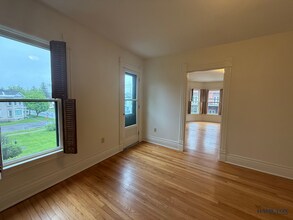 5 E Main St-Unit -3 in Earlville, NY - Building Photo - Building Photo