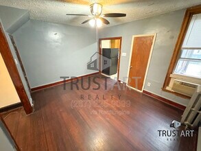 5719 N Howard St in Philadelphia, PA - Building Photo - Building Photo