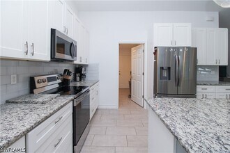 721 Logan Blvd S in Naples, FL - Building Photo - Building Photo