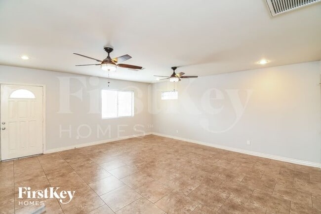 1520 W Bentley St in Mesa, AZ - Building Photo - Building Photo