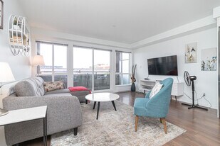 517 Fisgard St in Victoria, BC - Building Photo