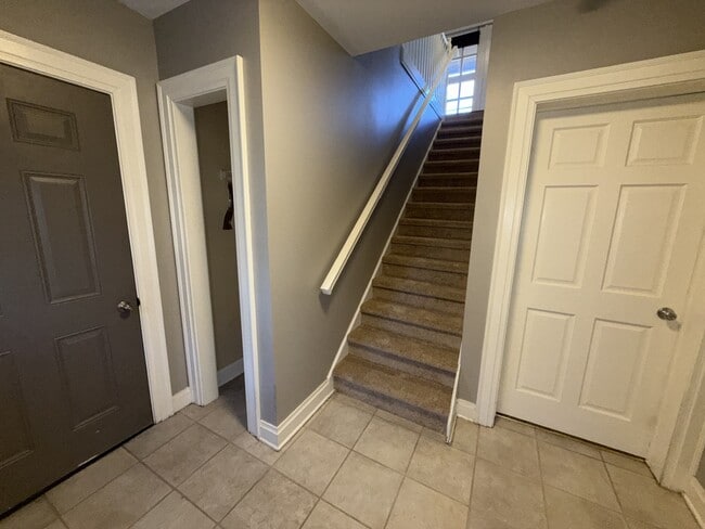 2034 N Delaware St, Unit 2034 N Delaware in Indianapolis, IN - Foto de edificio - Building Photo