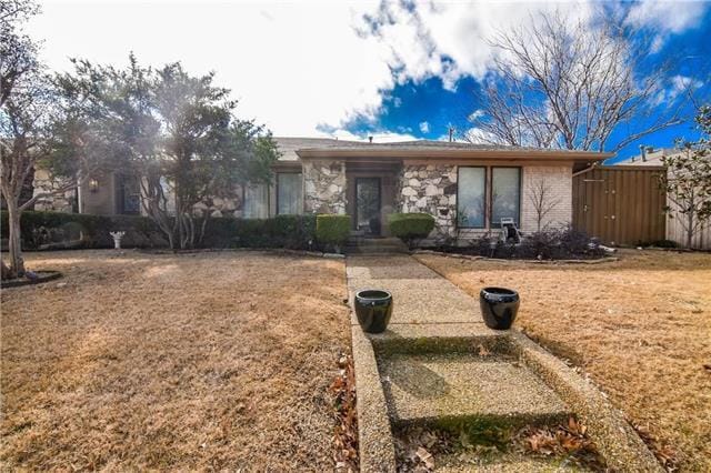 7408 Woodthrush Dr