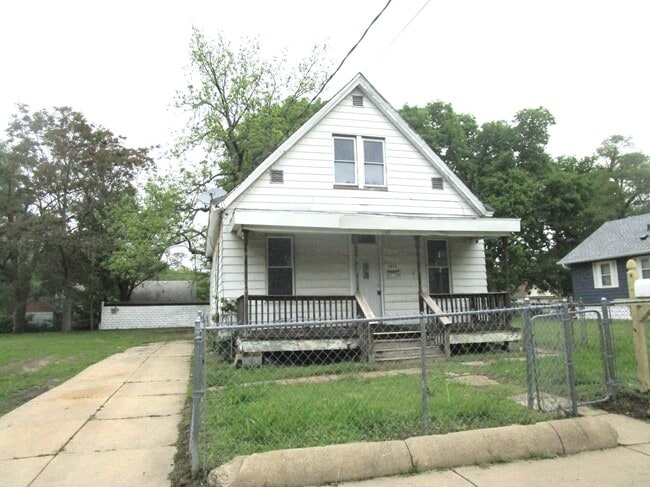 1613 W Kettelle St in Peoria, IL - Building Photo - Building Photo