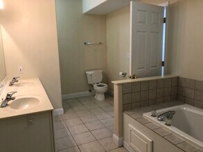 1507 Fox Run in Holts Summit, MO - Building Photo - Building Photo