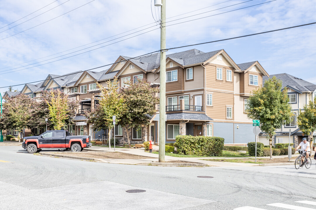 18818 71 Av in Surrey, BC - Building Photo