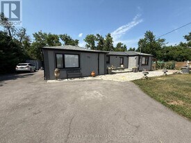 759 Essa Rd in Barrie, ON - Building Photo