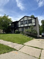 2215 Ramsey Rd in Monroeville, PA - Building Photo