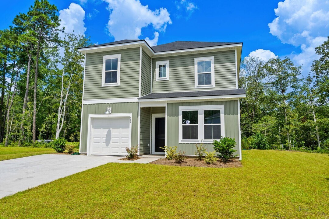 455 Falling Leaf Lp in Myrtle Beach, SC - Foto de edificio