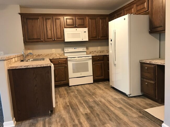 1617 E Military Ave in Fremont, NE - Building Photo - Building Photo